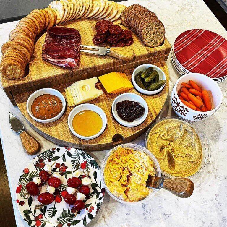 🧀2025 Swivel Charcuterie Board🔥With 4 Integrated Ceramic Bowls And 3 Piece Knife Set