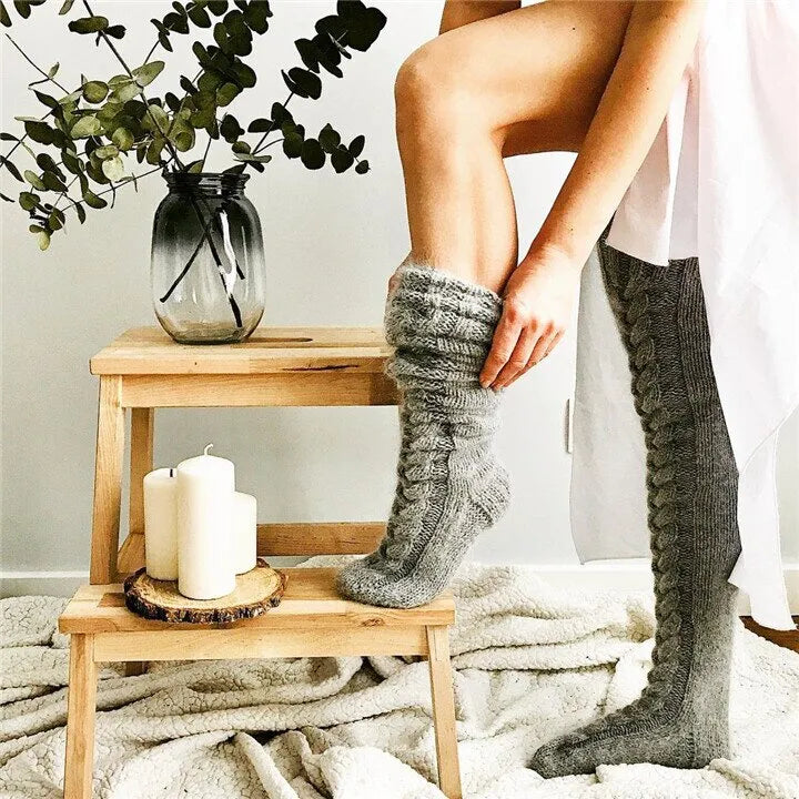 ⏰LAST DAY 50% OFF - ✨2025 Warm Over Knee Extra Long Knitted Socks